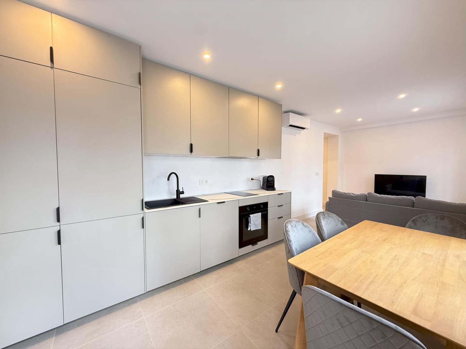 2 bedroom Apartment for holiday rental in Estepona - € 1,050 (Ref: 9758978)