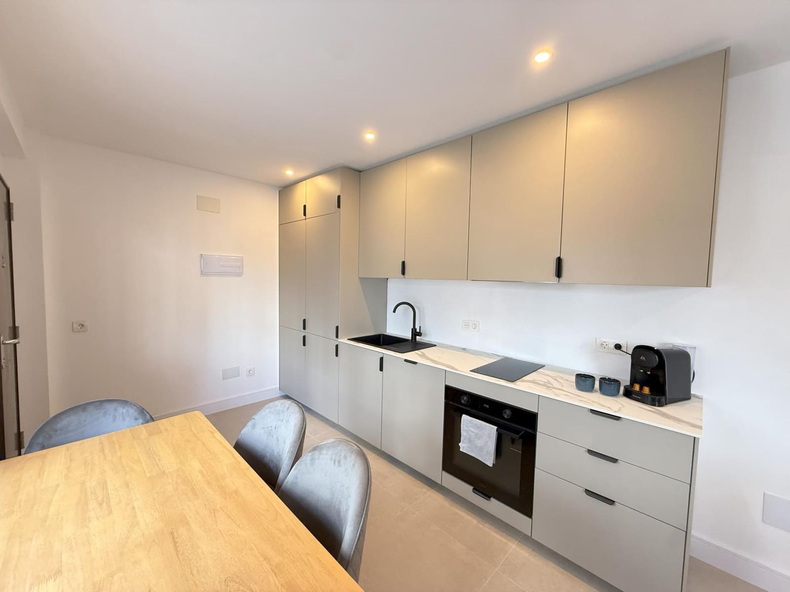 2 bedroom Apartment for holiday rental in Estepona - € 1,050 (Ref: 9758978)