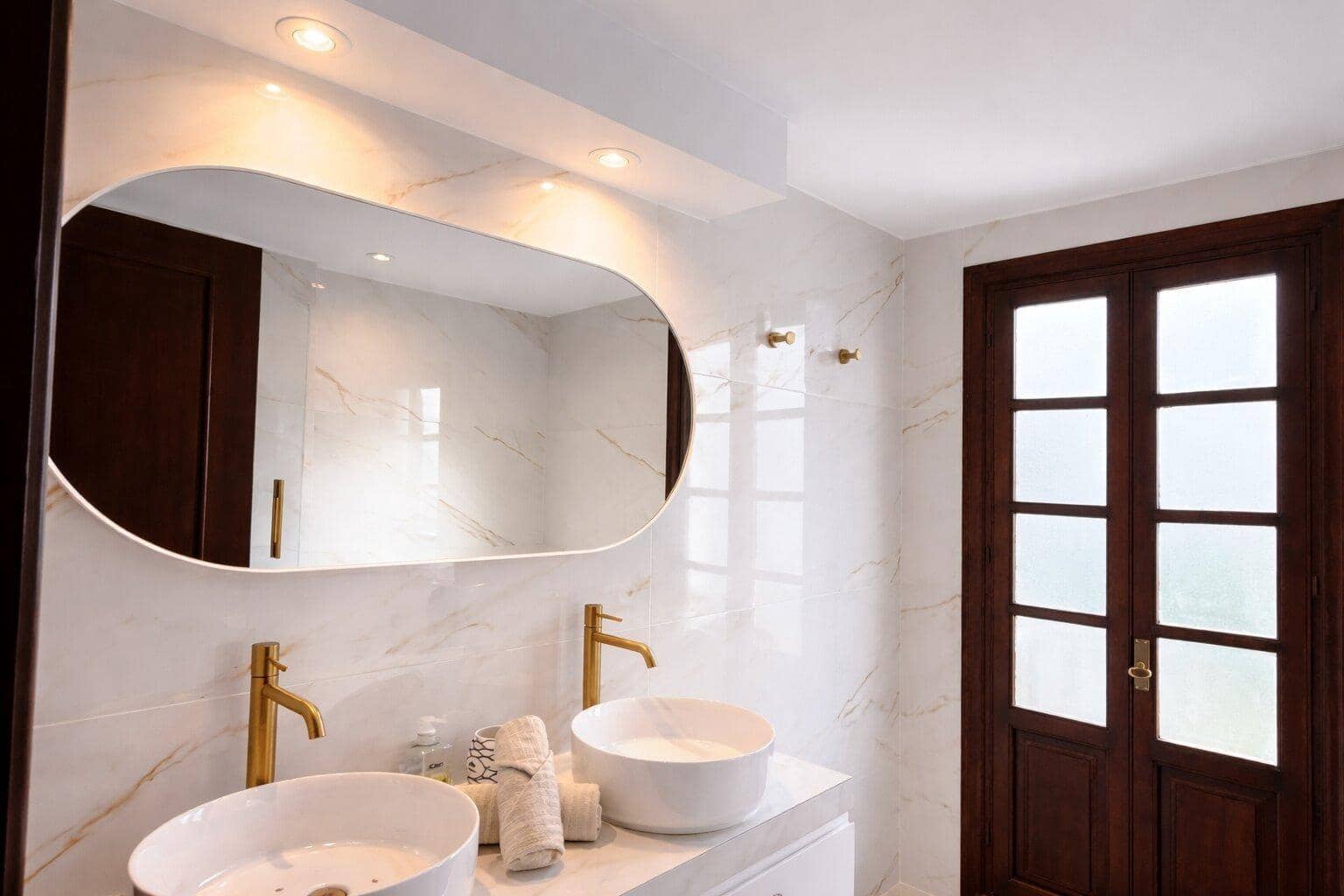 Adosado de 2 habitaciones en Estepona en venta con piscina - 530.000 € (Ref: 9761998)