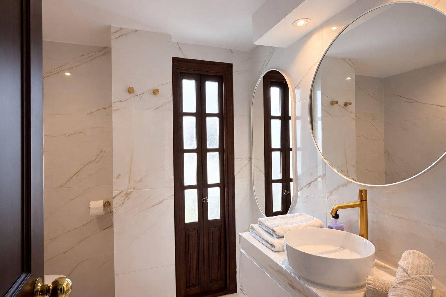 Adosado de 2 habitaciones en Estepona en venta con piscina - 530.000 € (Ref: 9761998)