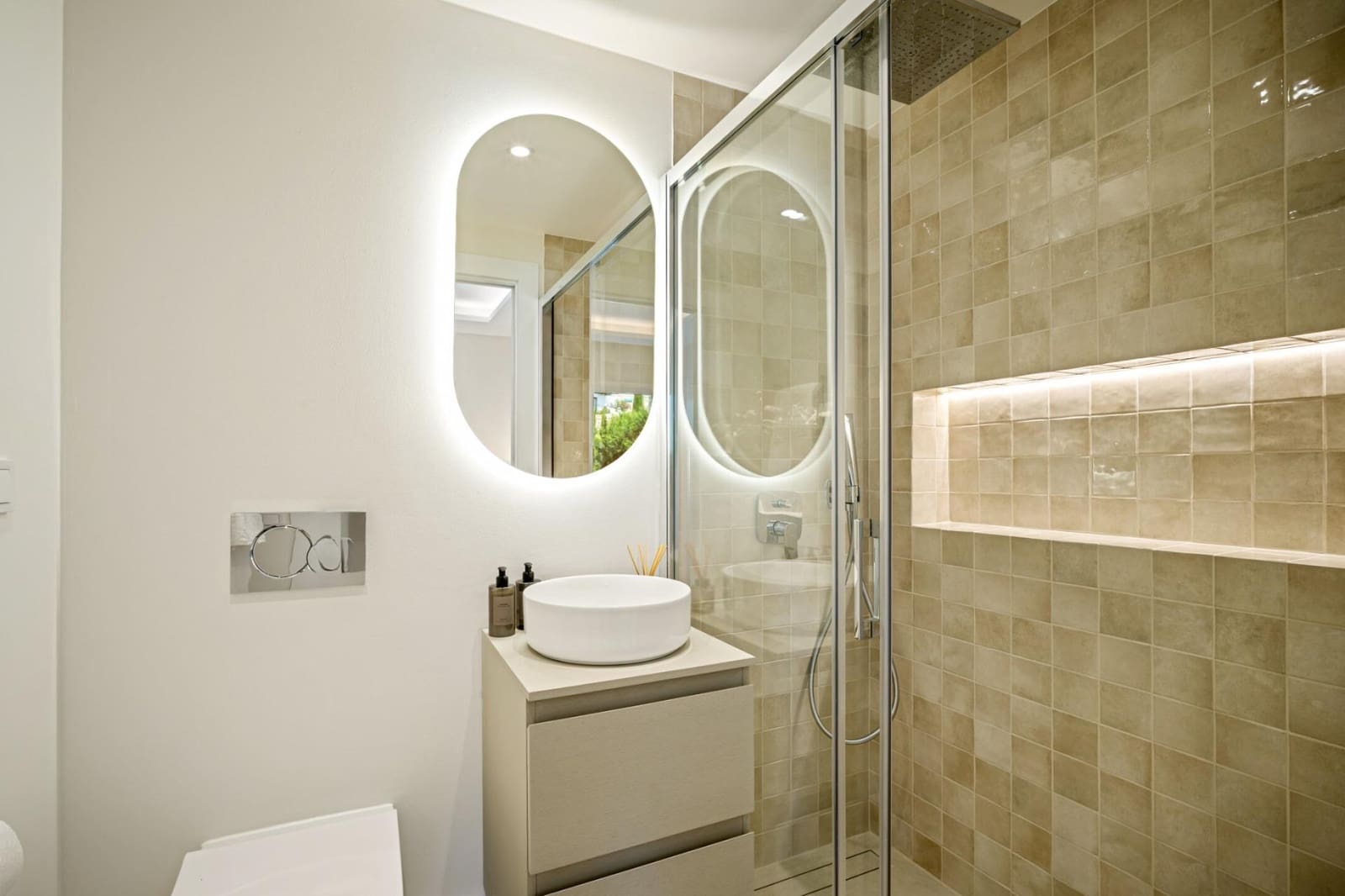 4 quarto Moradia em Banda para venda em Aloha Golf com piscina - 1 795 000 € (Ref: 9807964)