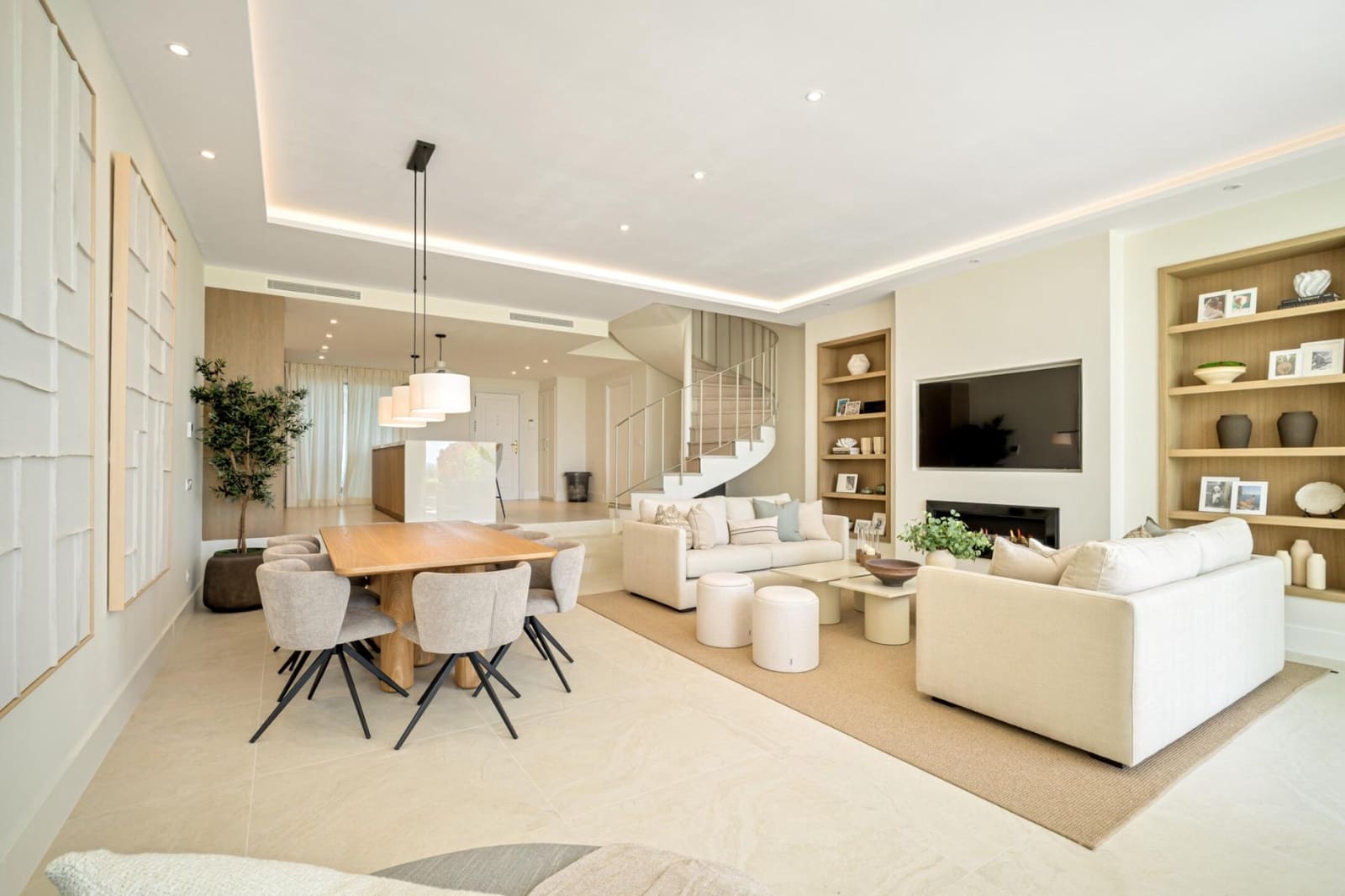 4 quarto Moradia em Banda para venda em Aloha Golf com piscina - 1 795 000 € (Ref: 9807964)