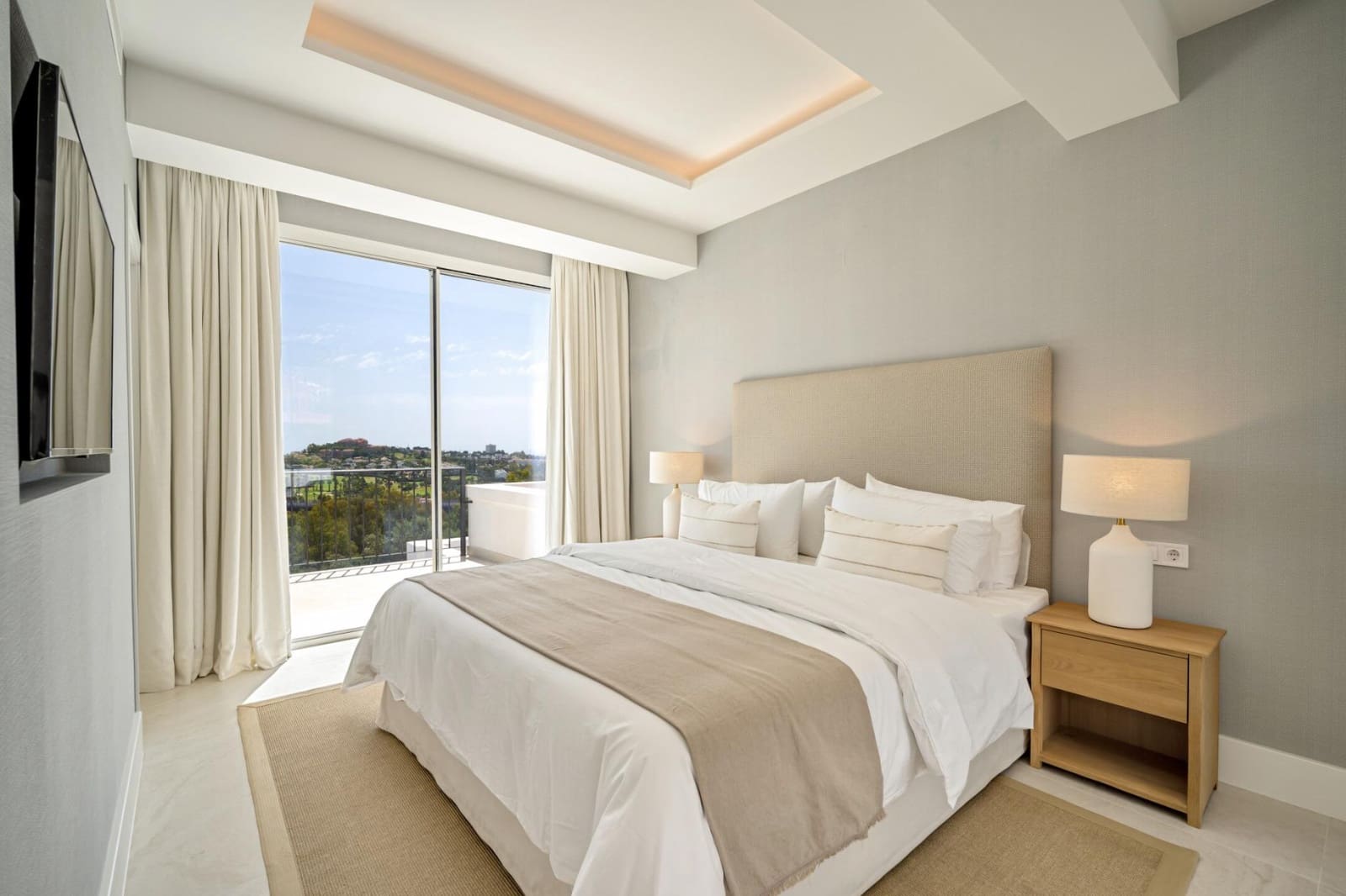 4 quarto Moradia em Banda para venda em Aloha Golf com piscina - 1 795 000 € (Ref: 9807964)