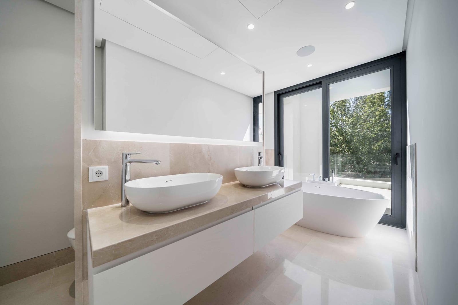 4 camera da letto Villa in vendita in Estepona - 1.995.000 € (Rif: 9849384)