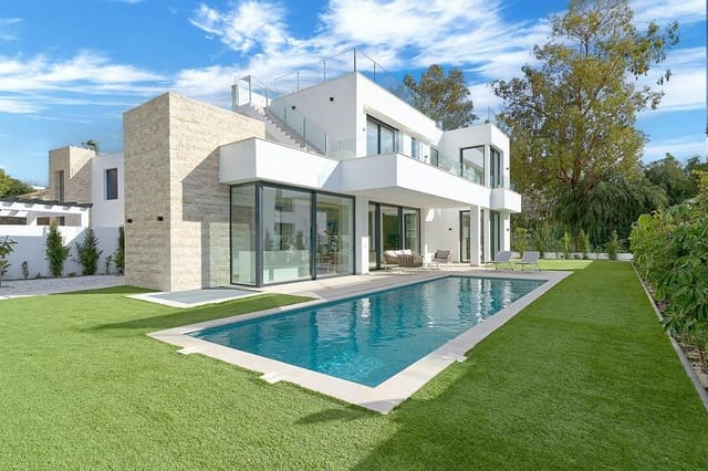 5 sypialnia Willa na sprzedaż w Estepona z basenem - 1 950 000 € (Ref: 9896353)