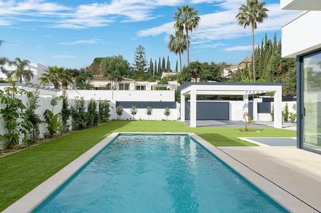 5 sypialnia Willa na sprzedaż w Estepona z basenem - 1 950 000 € (Ref: 9896353)