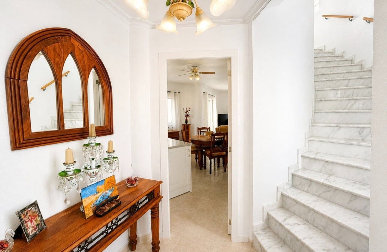 3 soveværelse Villa til salg i San Fulgencio med swimmingpool - € 524.900 (Ref: 10076760)