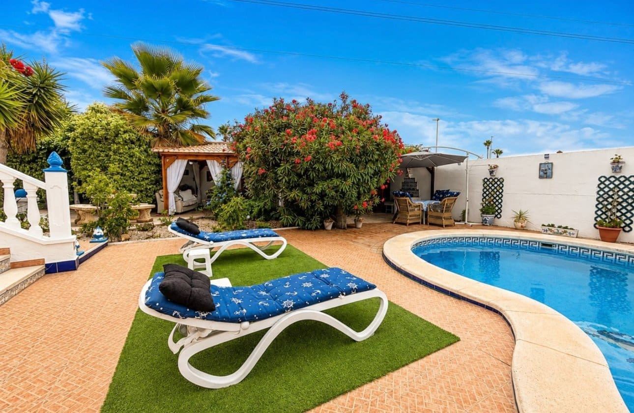 3 soveværelse Villa til salg i San Fulgencio med swimmingpool - € 524.900 (Ref: 10076760)