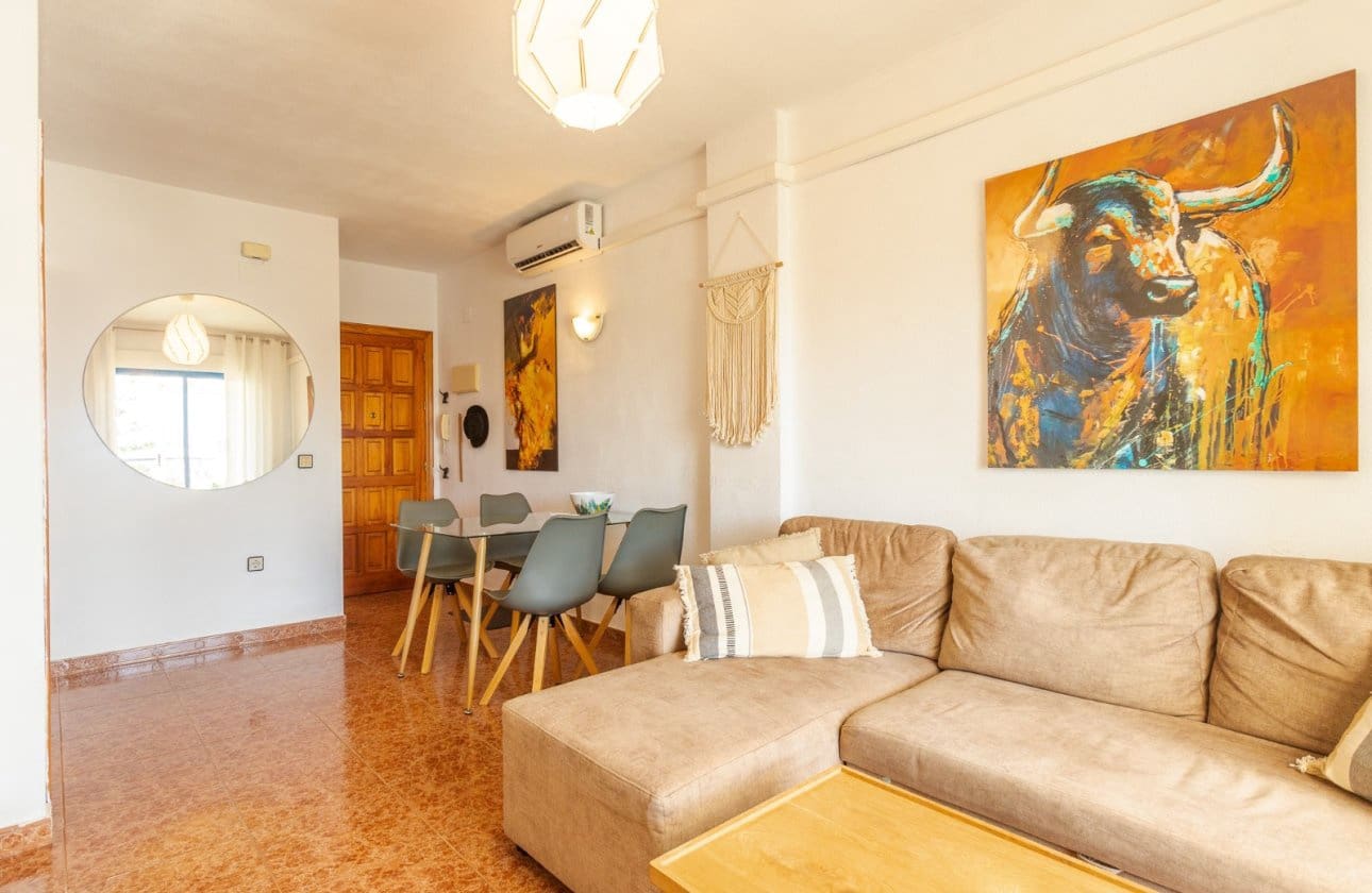 2 soverom Penthouse til salgs i Torrevieja - € 144 900 (Ref: 10077089)