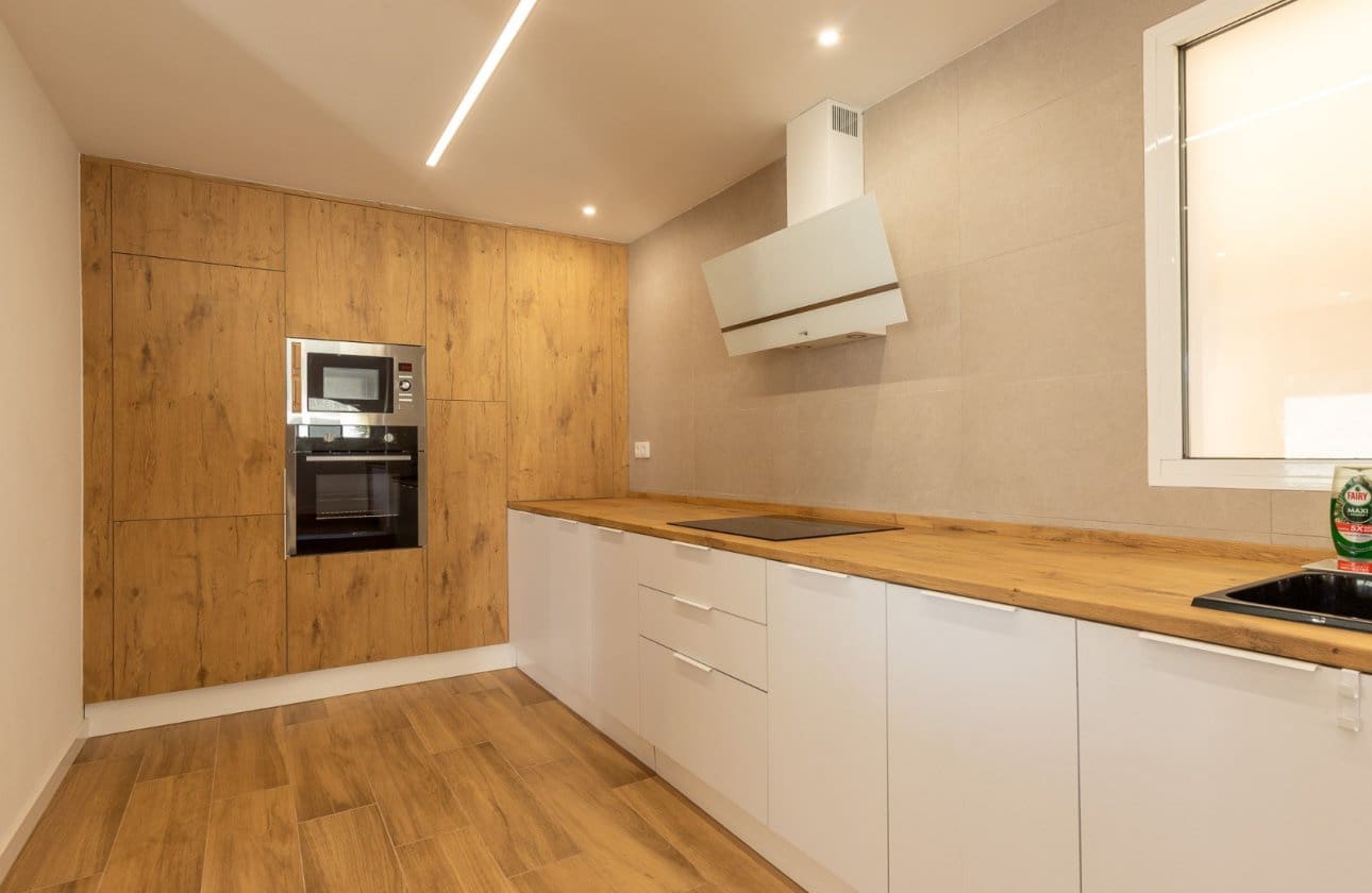 Chalet de 4 habitaciones en Torrevieja en venta con piscina garaje - 548.900 € (Ref: 10079058)
