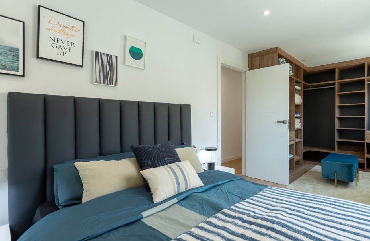 Chalet de 4 habitaciones en Torrevieja en venta con piscina garaje - 548.900 € (Ref: 10079058)