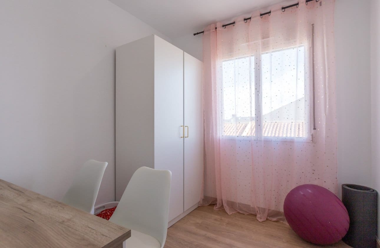 Chalet de 4 habitaciones en Torrevieja en venta con piscina garaje - 548.900 € (Ref: 10079058)