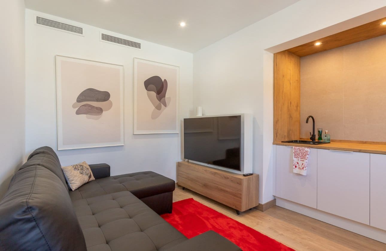 Chalet de 4 habitaciones en Torrevieja en venta con piscina garaje - 548.900 € (Ref: 10079058)