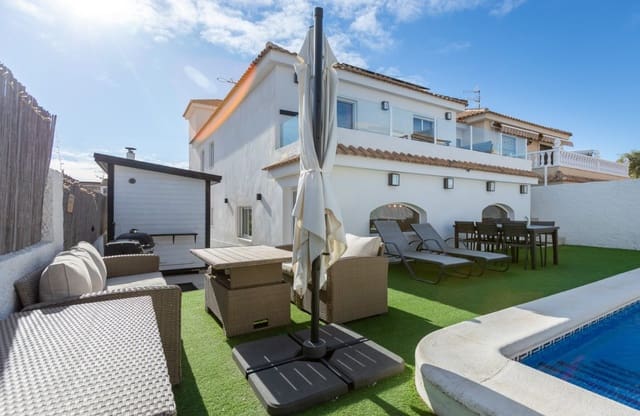 Chalet de 4 habitaciones en Los Balcones - Los Altos, Torrevieja en venta con piscina garaje - 548.900 € (Ref: 10079058)