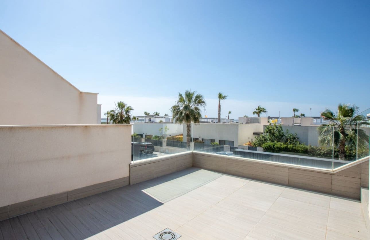 3 quarto Moradia para venda em Ciudad Quesada com piscina garagem - 388 900 € (Ref: 10088421)
