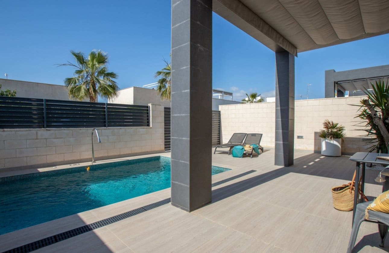 3 quarto Moradia para venda em Ciudad Quesada com piscina garagem - 388 900 € (Ref: 10088421)