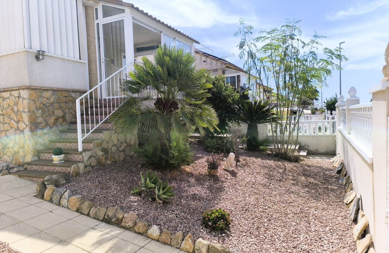 3 slaapkamer Villa te koop in San Fulgencio met zwembad - € 238.900 (Ref: 10095337)