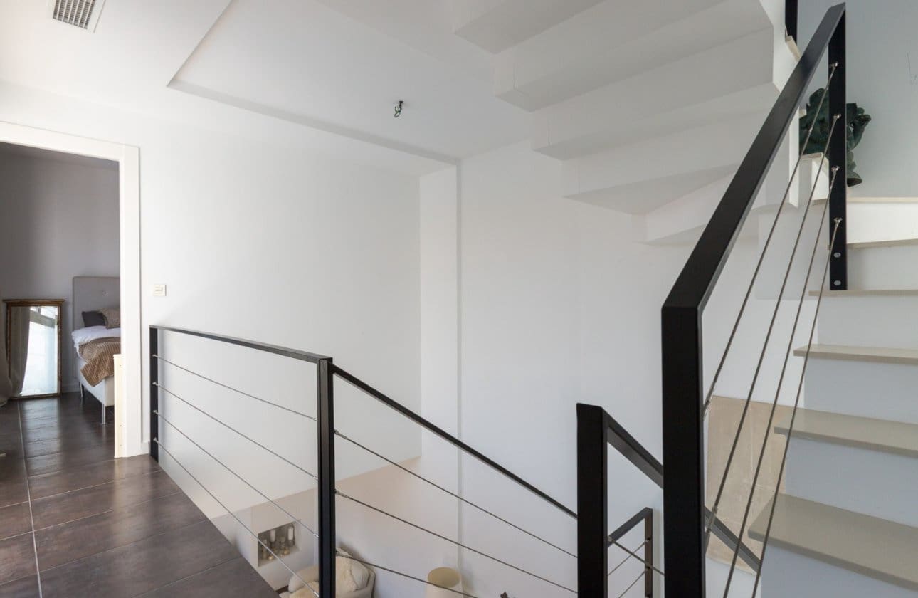 5 soveværelse Semi-Rækkehus til salg i Torrevieja med swimmingpool garage - € 474.900 (Ref: 10101297)