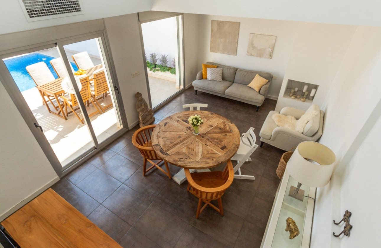 5 soveværelse Semi-Rækkehus til salg i Torrevieja med swimmingpool garage - € 474.900 (Ref: 10101297)