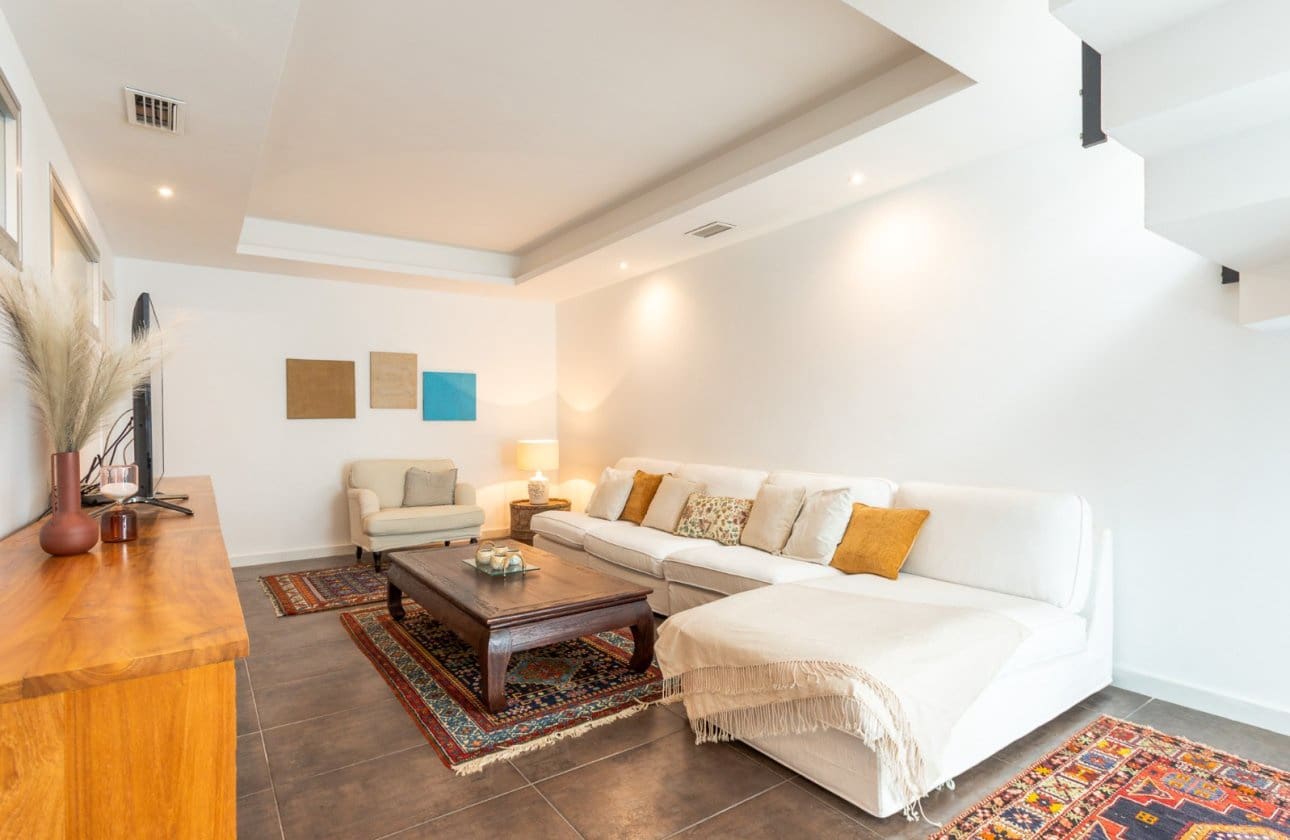 5 soveværelse Semi-Rækkehus til salg i Torrevieja med swimmingpool garage - € 474.900 (Ref: 10101297)