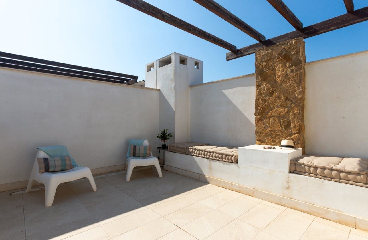 5 soveværelse Semi-Rækkehus til salg i Torrevieja med swimmingpool garage - € 474.900 (Ref: 10101297)