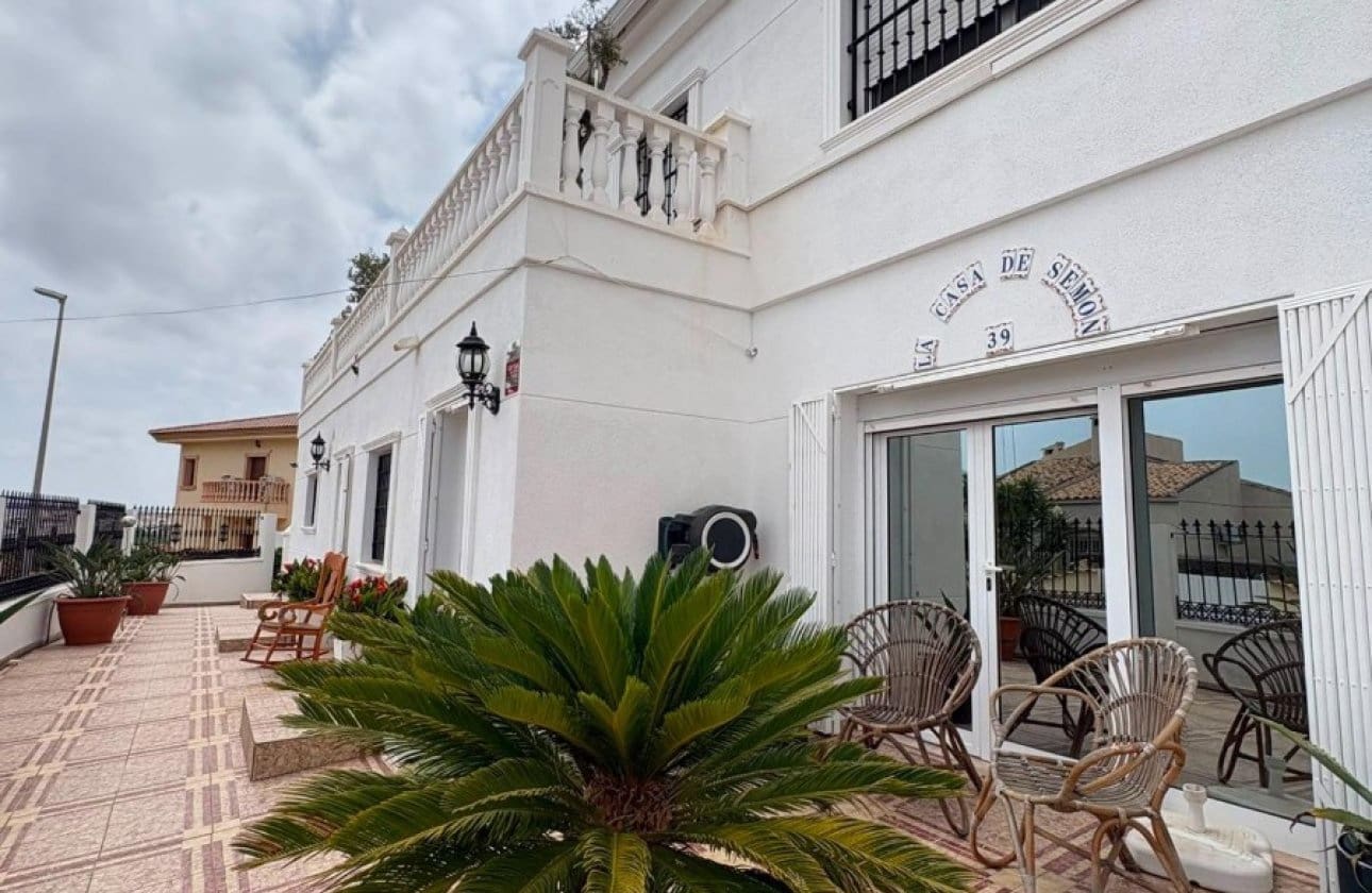 7 bedroom Villa for sale in San Fulgencio with pool garage - € 795,000 (Ref: 10113336)