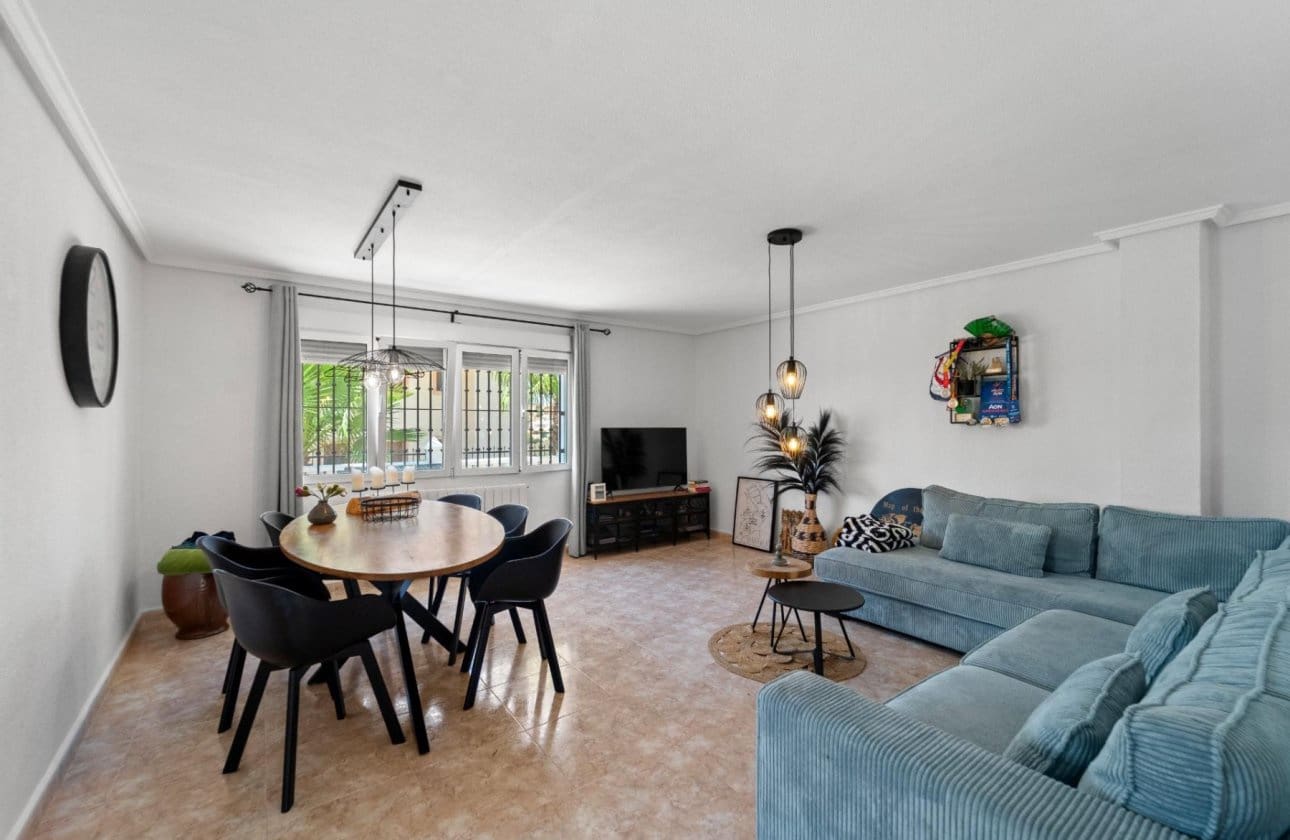 7 bedroom Villa for sale in San Fulgencio with pool garage - € 795,000 (Ref: 10113336)