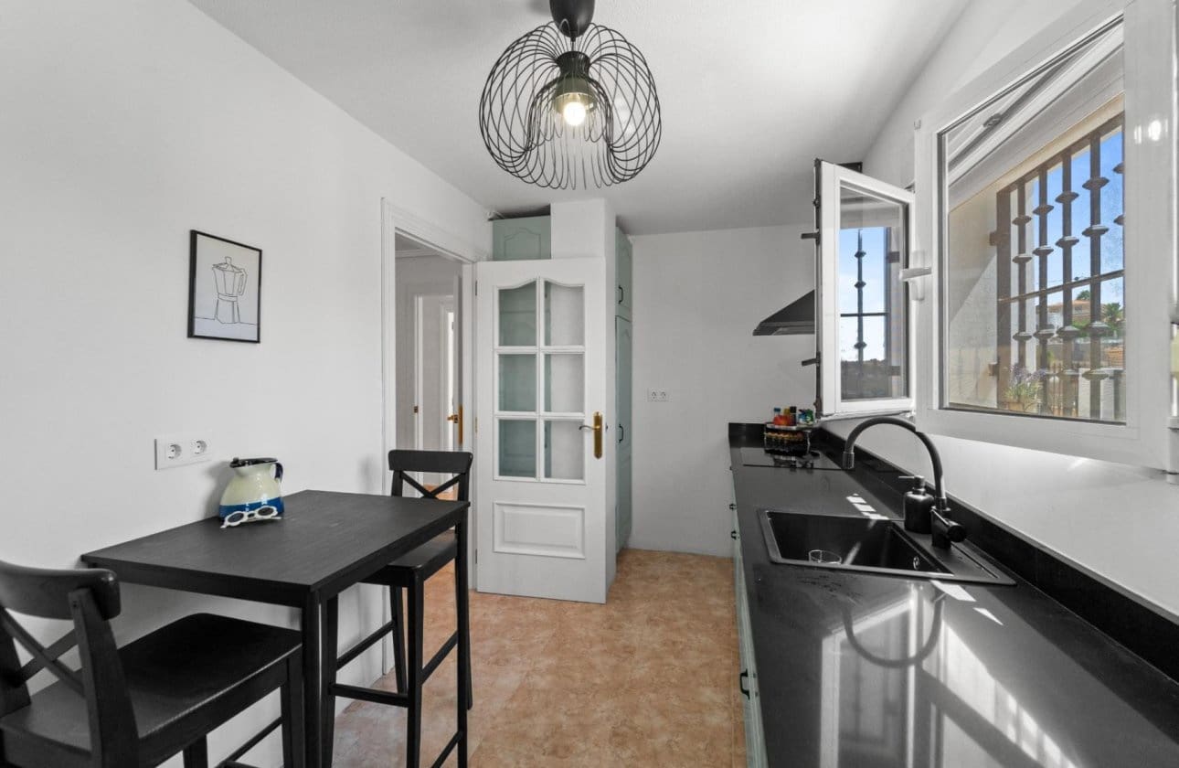 7 bedroom Villa for sale in San Fulgencio with pool garage - € 795,000 (Ref: 10113336)