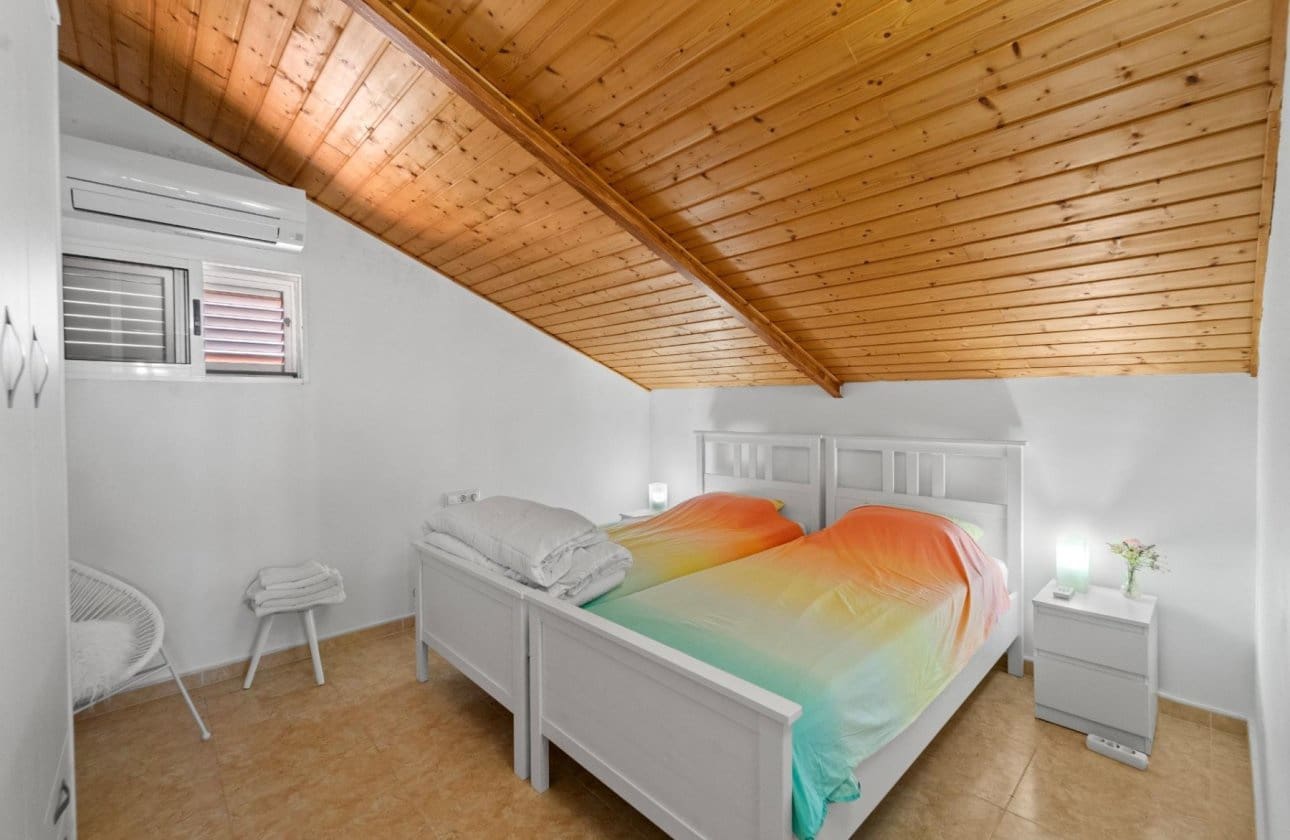 7 bedroom Villa for sale in San Fulgencio with pool garage - € 795,000 (Ref: 10113336)