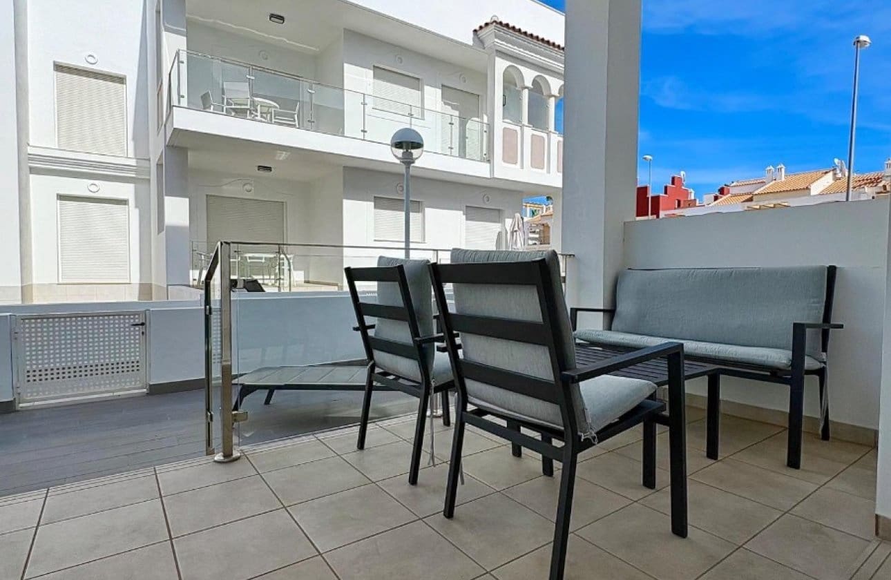 2 soveværelse Lejlighed til salg i Ciudad Quesada med swimmingpool garage - € 265.000 (Ref: 10131017)