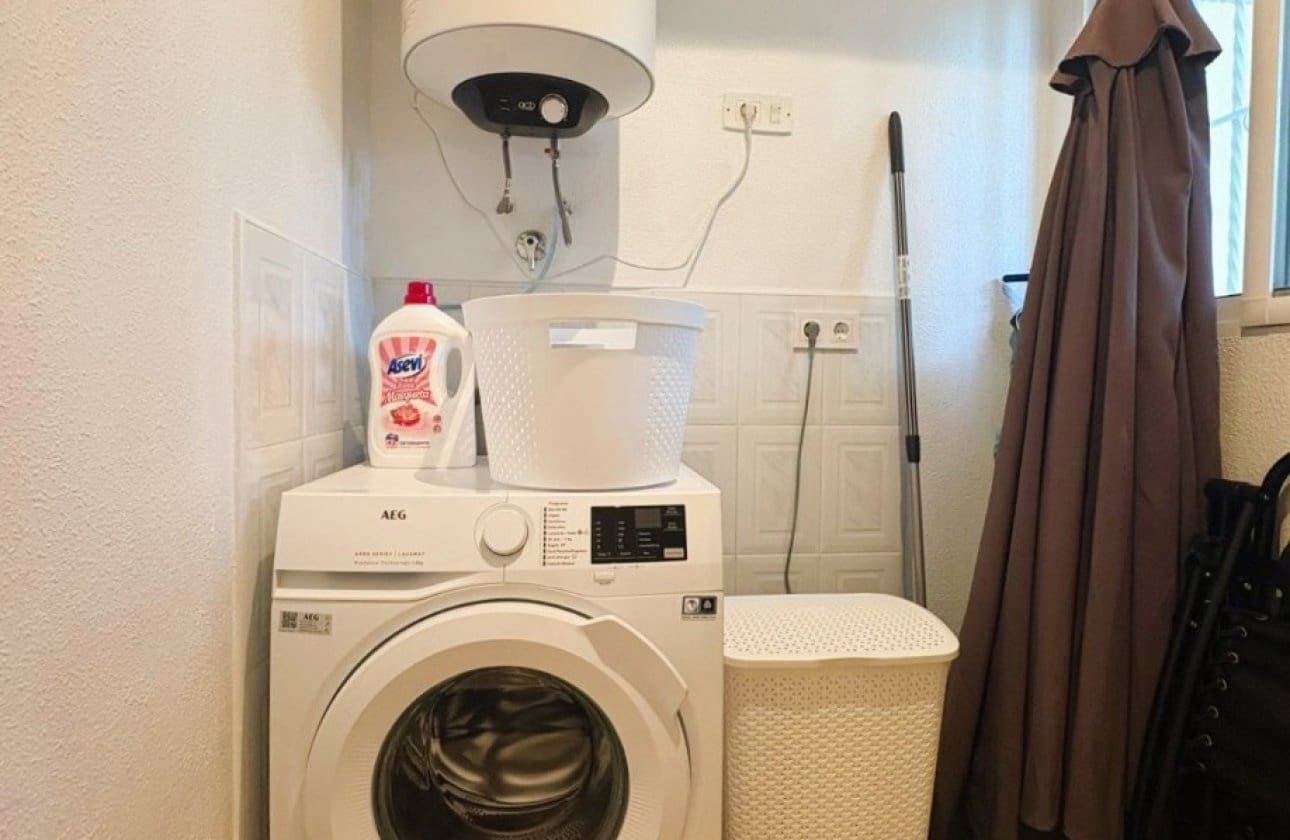 4 slaapkamer Rijtjeshuis te koop in Benijofar met zwembad - € 279.000 (Ref: 10132309)
