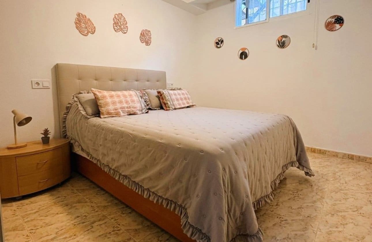 4 slaapkamer Rijtjeshuis te koop in Benijofar met zwembad - € 279.000 (Ref: 10132309)