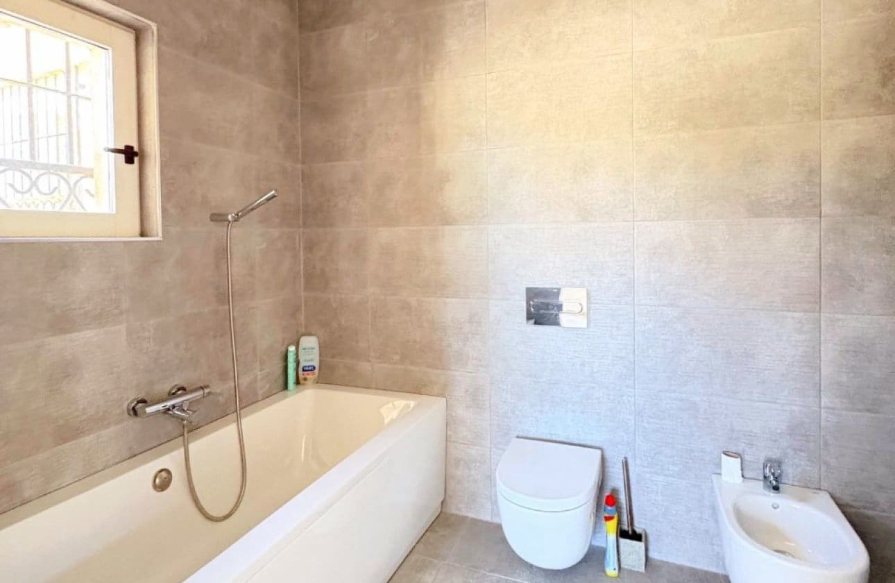 3 quarto Moradia para venda em Algorfa com piscina - 420 000 € (Ref: 10134897)