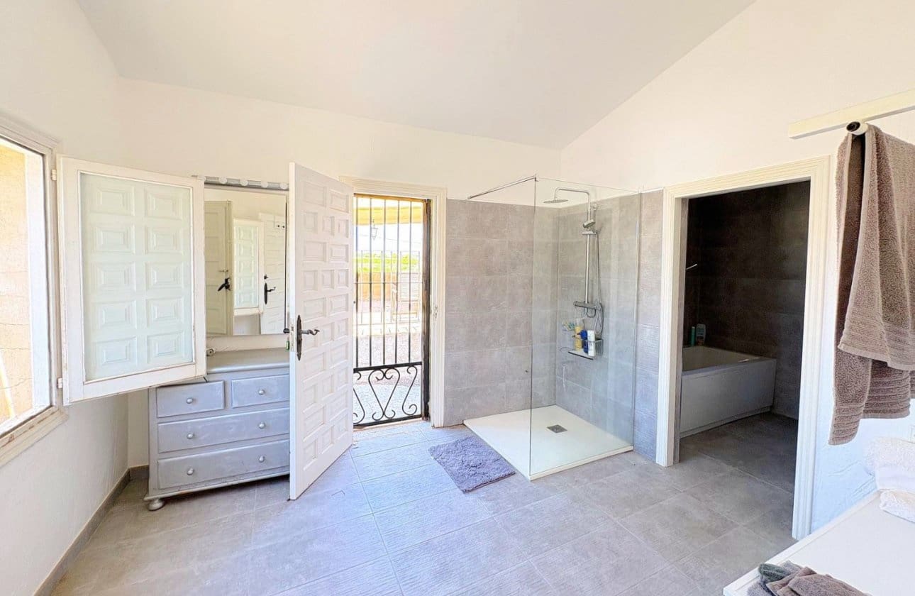 3 quarto Moradia para venda em Algorfa com piscina - 420 000 € (Ref: 10134897)