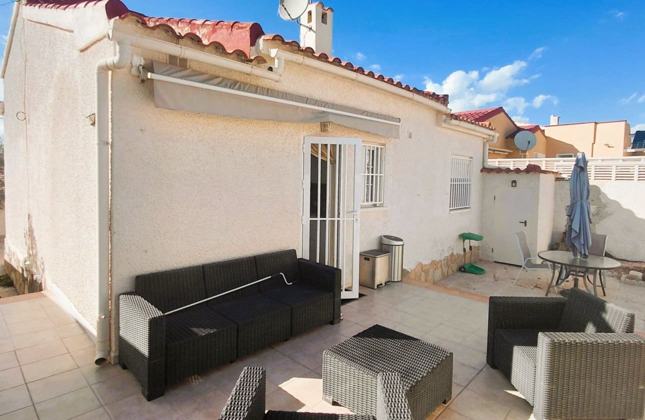 2 Zimmer Villa zu verkaufen in San Fulgencio mit Garage - 209.900 € (Ref: 10169056)