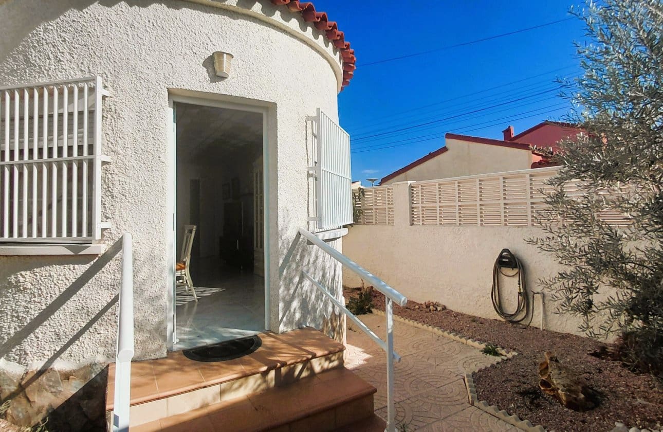 2 Zimmer Villa zu verkaufen in San Fulgencio mit Garage - 209.900 € (Ref: 10169056)