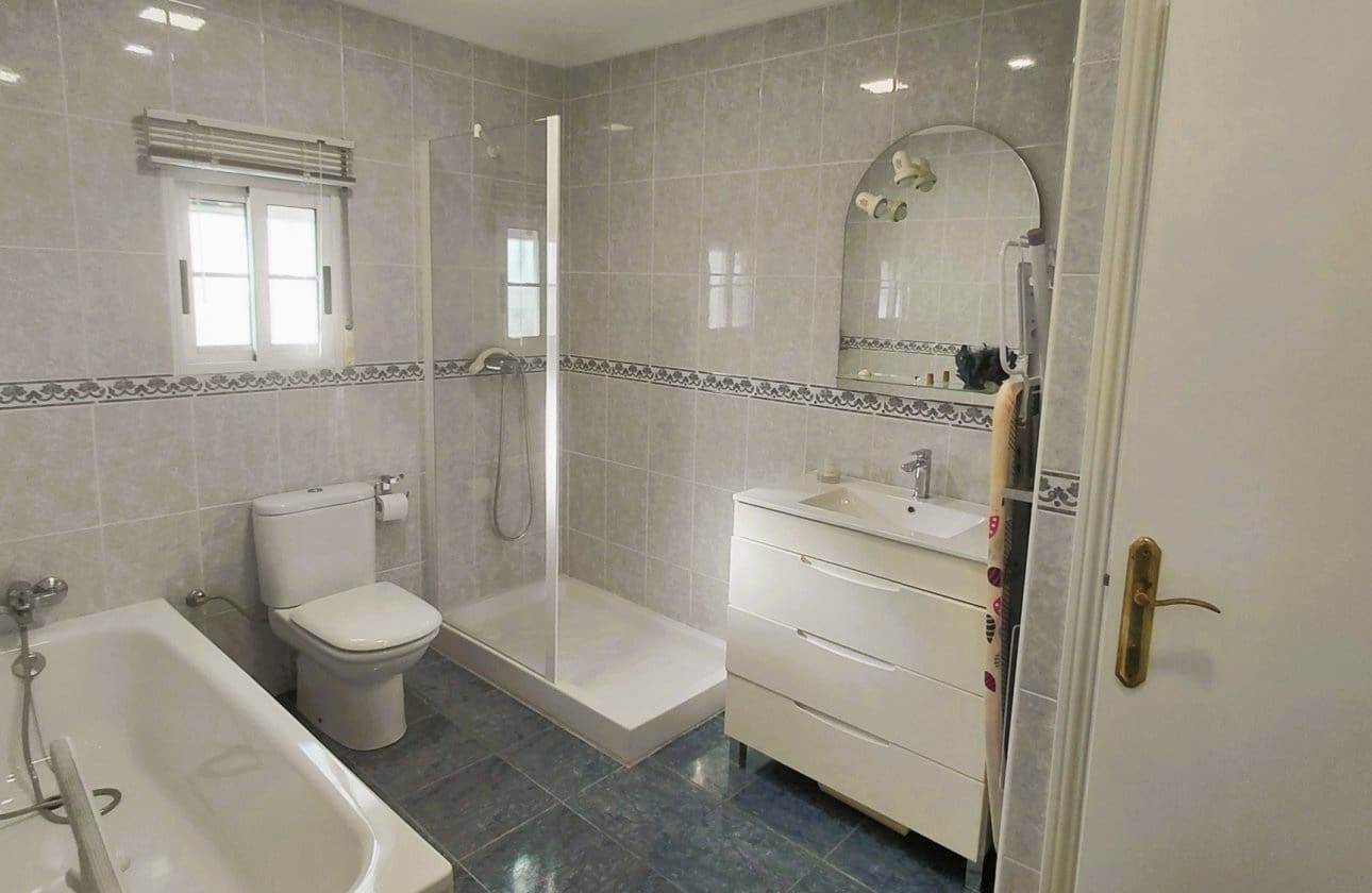 2 Zimmer Villa zu verkaufen in San Fulgencio mit Garage - 209.900 € (Ref: 10169056)