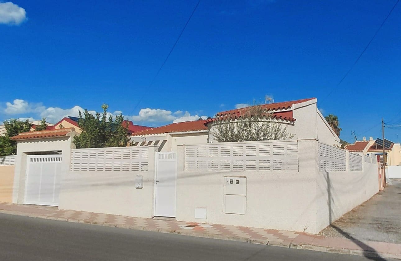 2 Zimmer Villa zu verkaufen in San Fulgencio mit Garage - 209.900 € (Ref: 10169056)