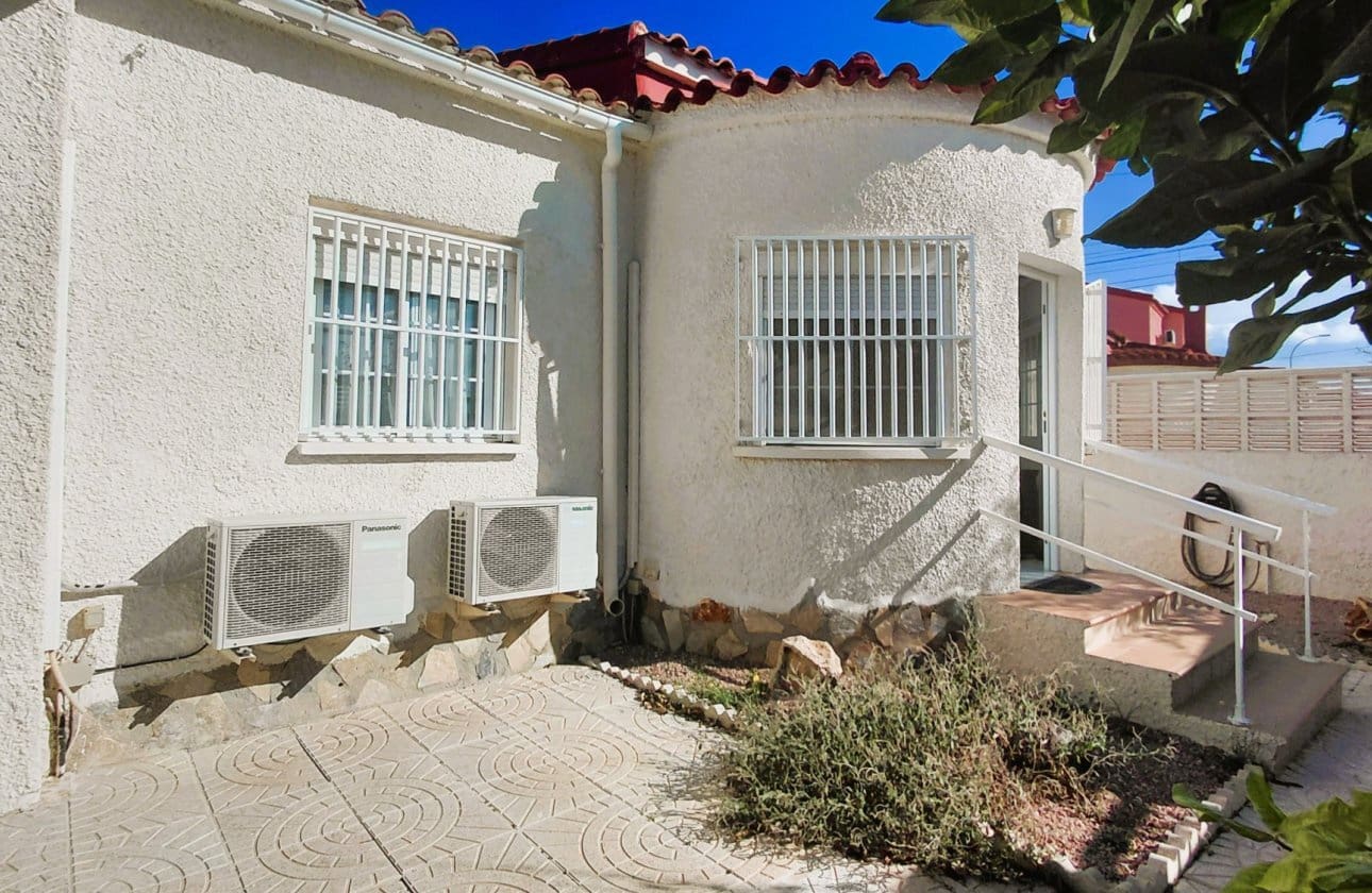 2 Zimmer Villa zu verkaufen in San Fulgencio mit Garage - 209.900 € (Ref: 10169056)