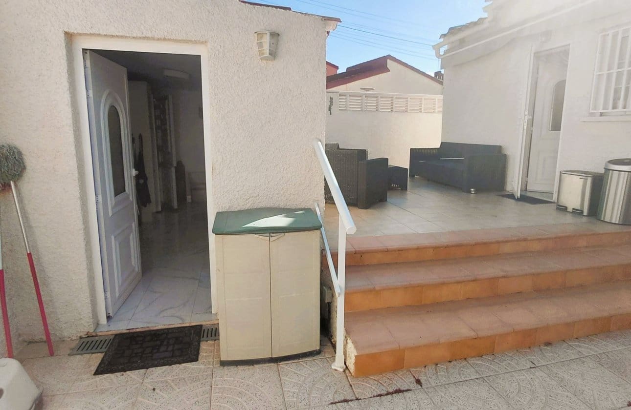 2 Zimmer Villa zu verkaufen in San Fulgencio mit Garage - 209.900 € (Ref: 10169056)