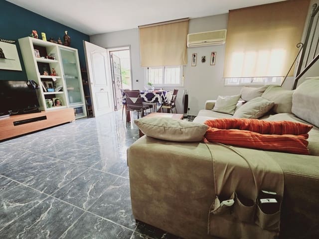 2 bedroom Townhouse for sale in La Marina, Elche / Elx - € 142,900 (Ref: 7897981)