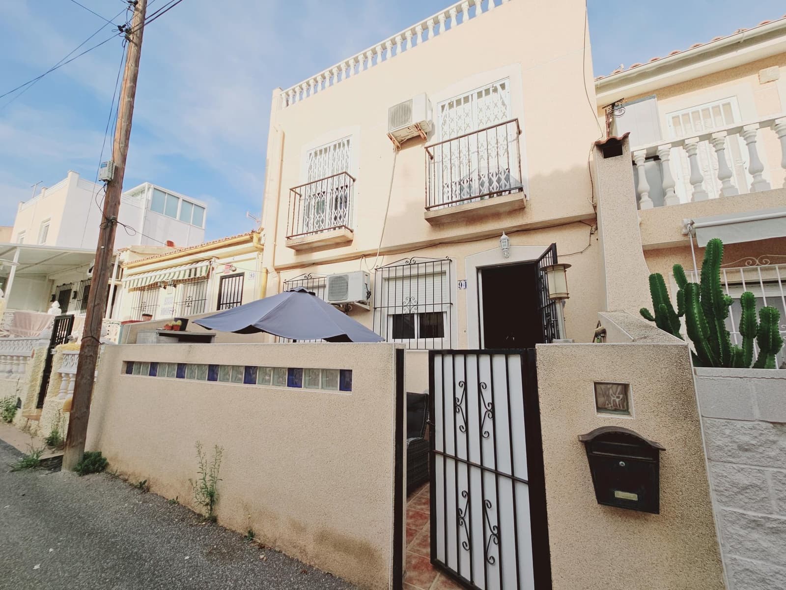 2 soveværelse Byhus til salg i La Marina - € 142.900 (Ref: 7897981)