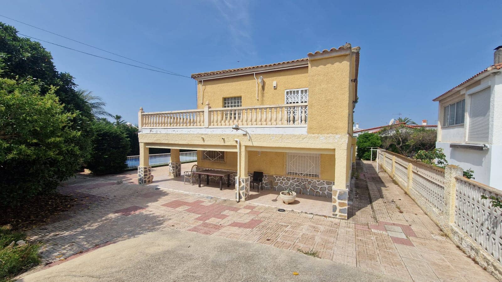 8 soveværelse Villa til salg i La Marina med swimmingpool garage - € 379.900 (Ref: 9064154)