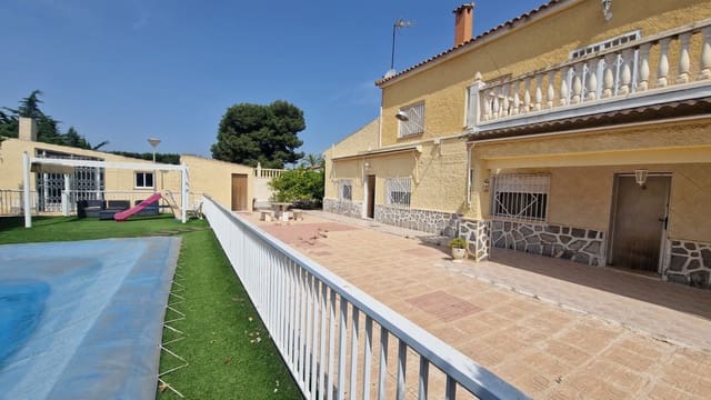 8 soveværelse Villa til salg i La Marina, Elche / Elx med swimmingpool garage - € 379.900 (Ref: 9064154)