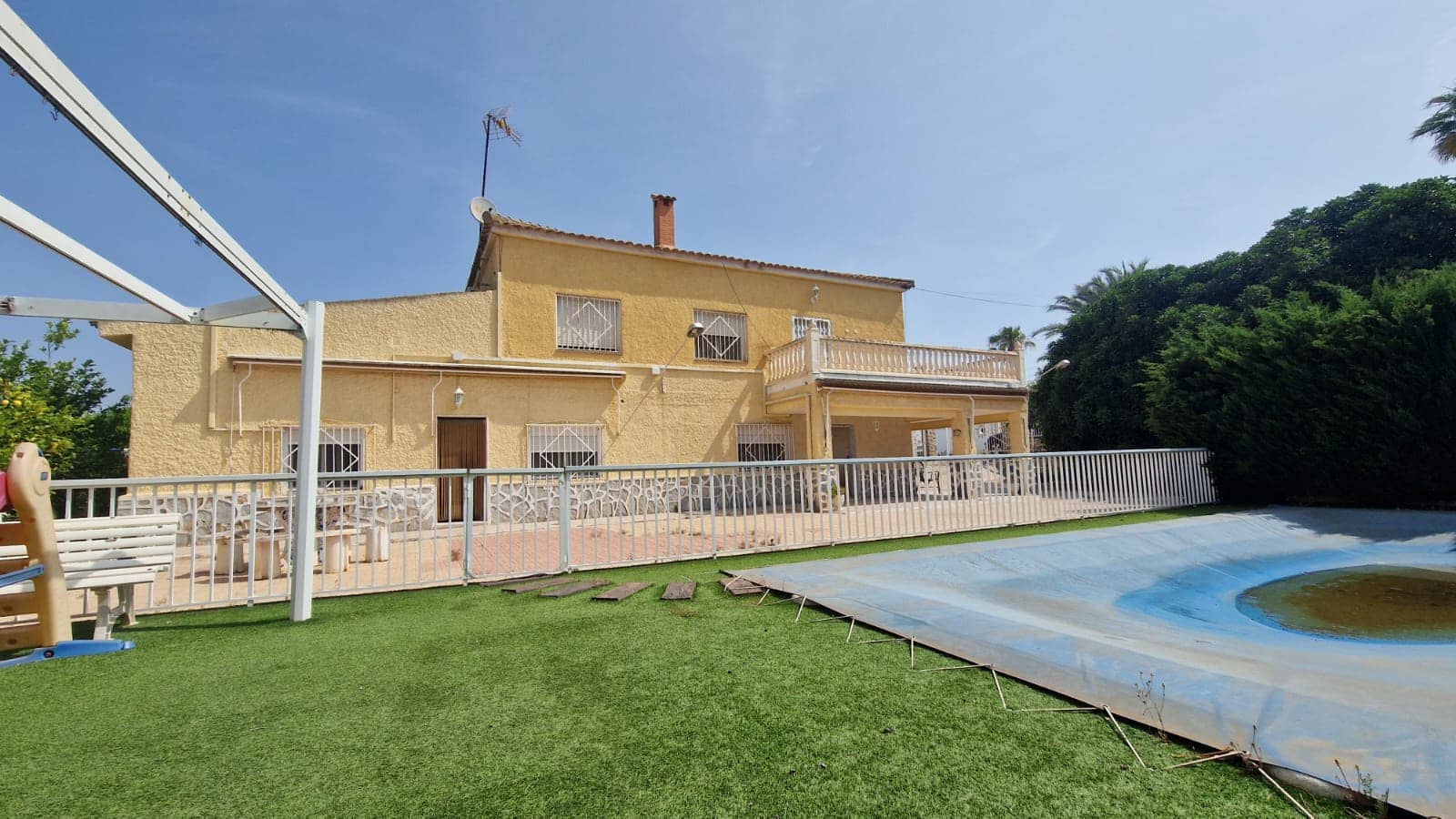 8 soveværelse Villa til salg i La Marina med swimmingpool garage - € 379.900 (Ref: 9064154)