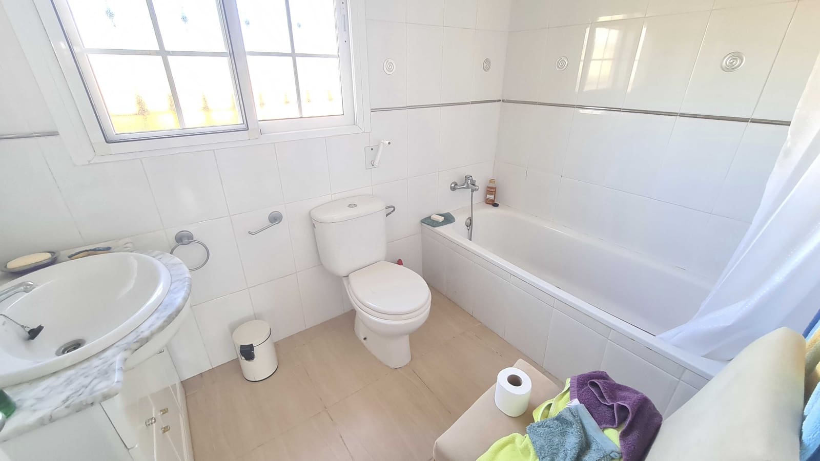 3 soveværelse Villa til salg i Catral med swimmingpool garage - € 329.000 (Ref: 9113703)