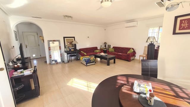 3 sovrum Villa till salu i Catral med pool garage - 329 000 € (Ref: 9113703)