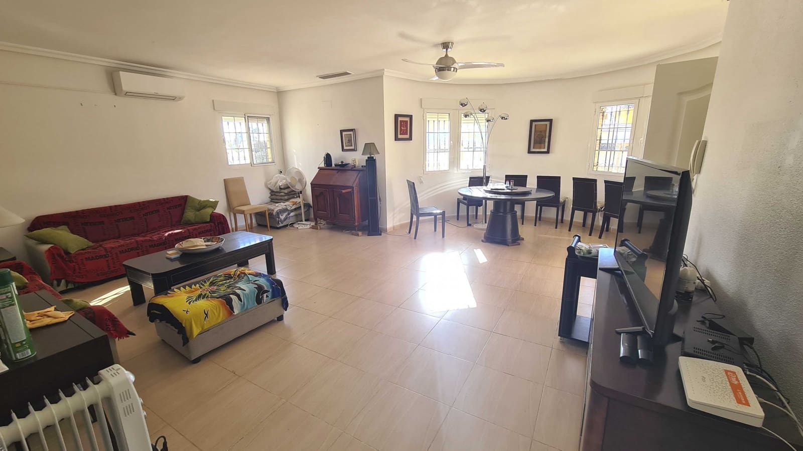 3 soveværelse Villa til salg i Catral med swimmingpool garage - € 329.000 (Ref: 9113703)