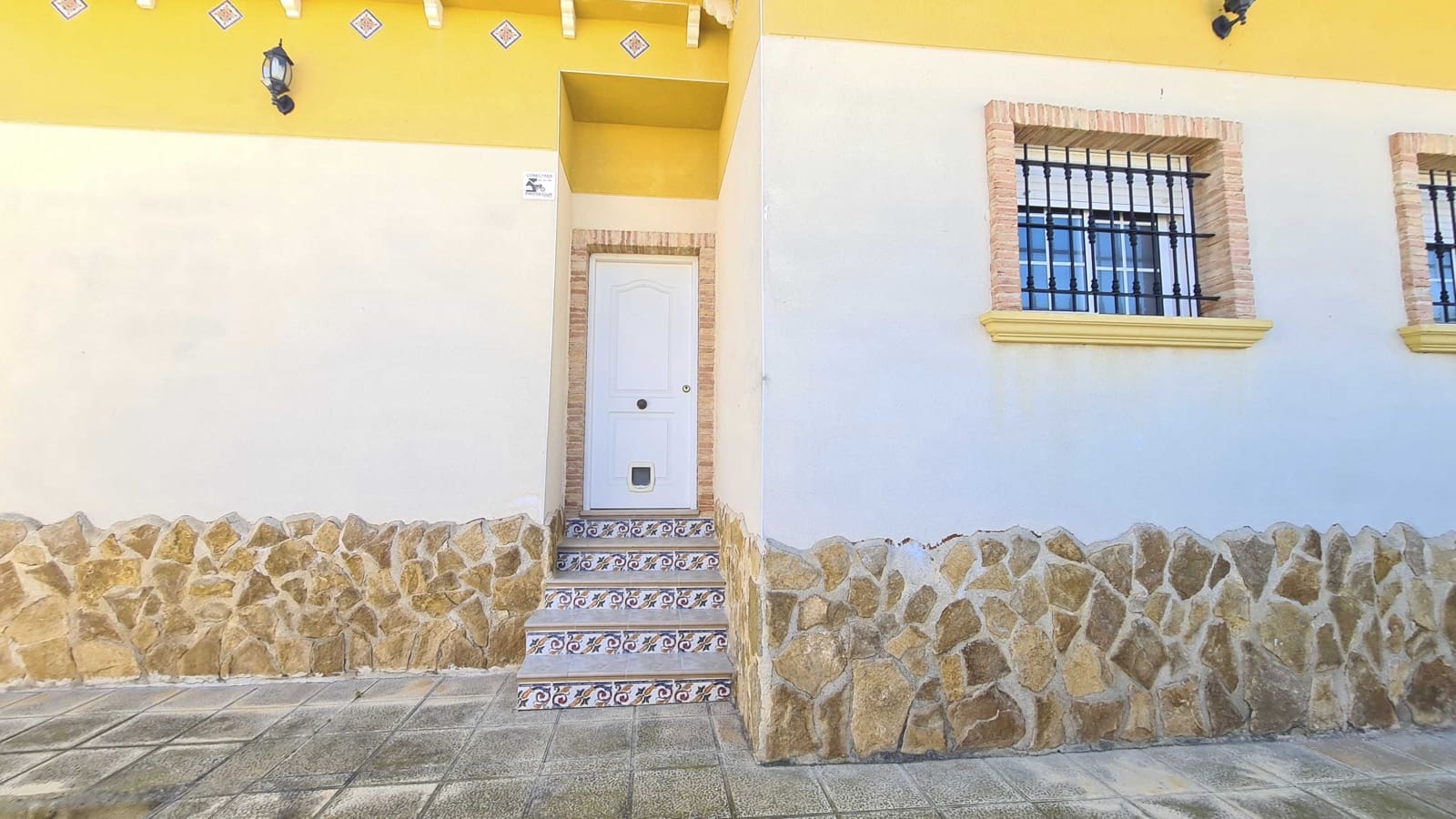 3 soveværelse Villa til salg i Catral med swimmingpool garage - € 329.000 (Ref: 9113703)