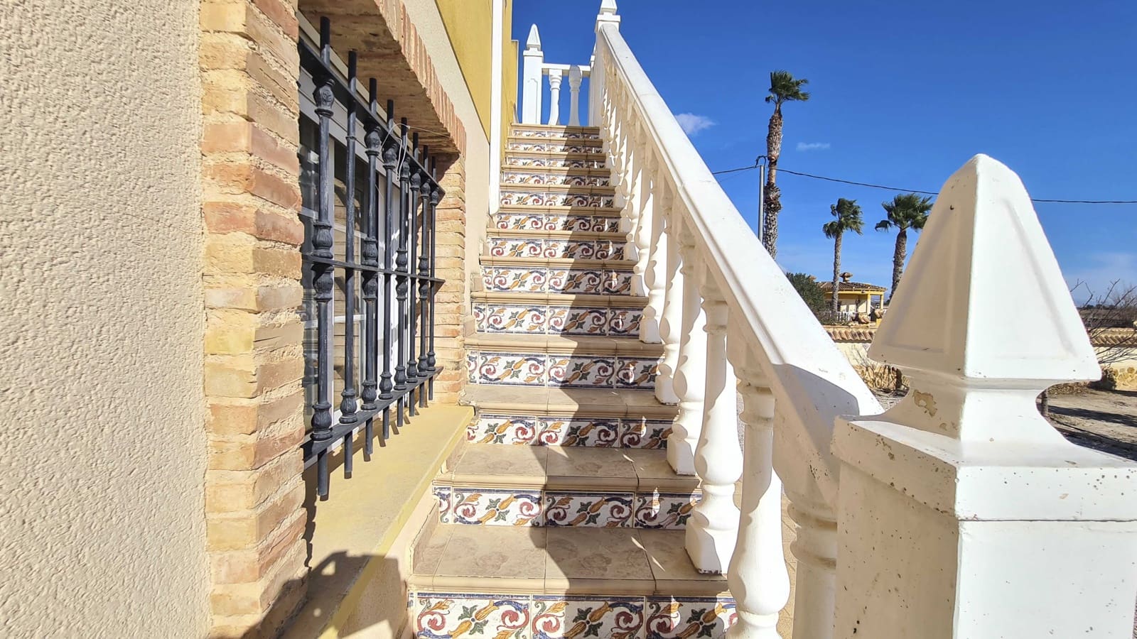 3 soveværelse Villa til salg i Catral med swimmingpool garage - € 329.000 (Ref: 9113703)